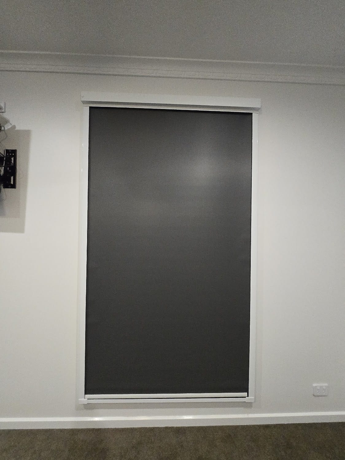 Lounge blockout blind closed